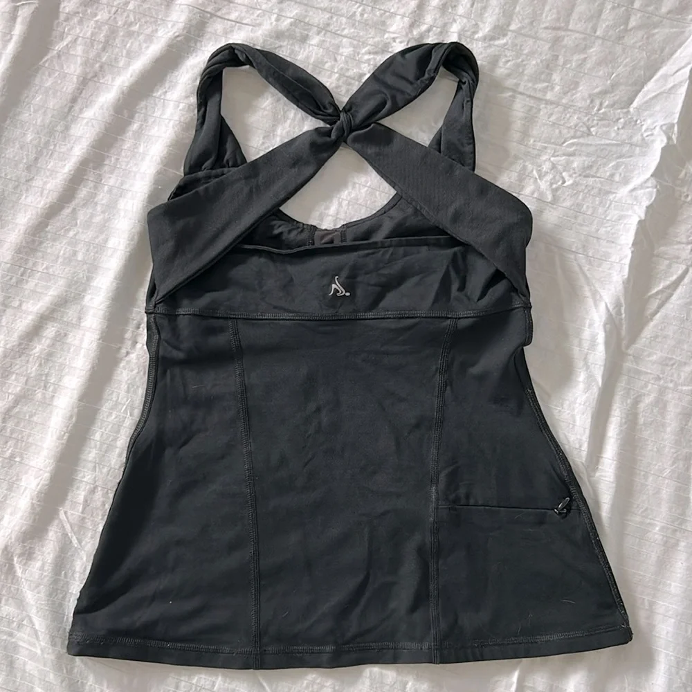 Nancy Rose Workout top - Picture 2 of 2